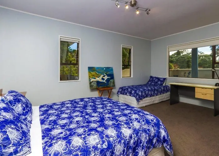 Beachside Bliss Castor Bay - Holiday By The Beach